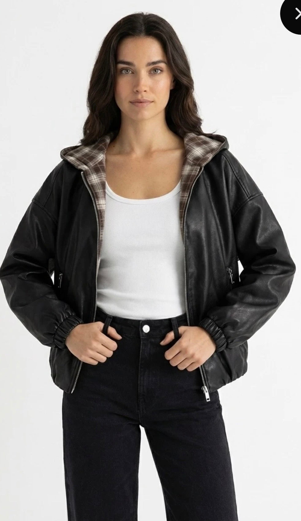 Veste en cuir à capuche